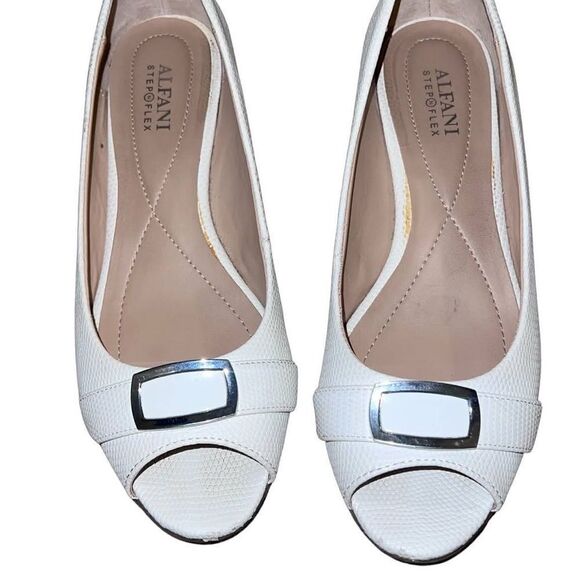 Size 8 white Alfani Carterr Peep Toe Platform Sandals Step N Flex - Picture 6 of 7